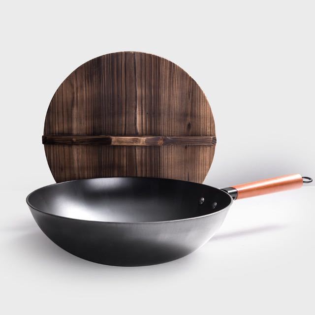 Premium Handmade Iron Wok NonStick, ChemicalFree Cookware with Wooden Handle