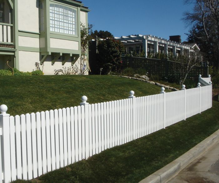 DuramaxYour Smart Solution for Backyard Fencing