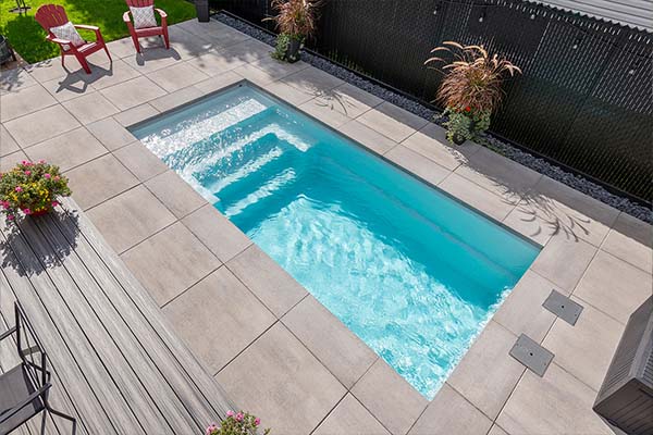 SpaceSaving Pool Designs for Modern Backyards