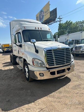 Truck Available for rent and sell? Lets have good business this weekend!