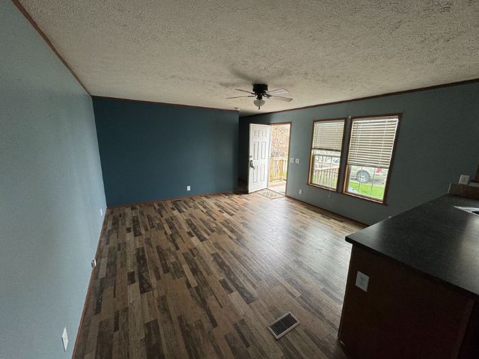 2015 Redman 3 Bed 2 Bath