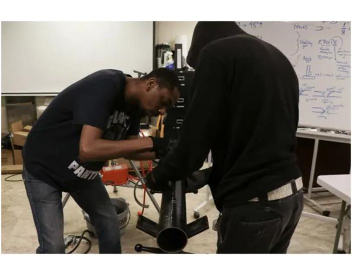 How to Start Pipefitter Training Without Experience: A Guide
