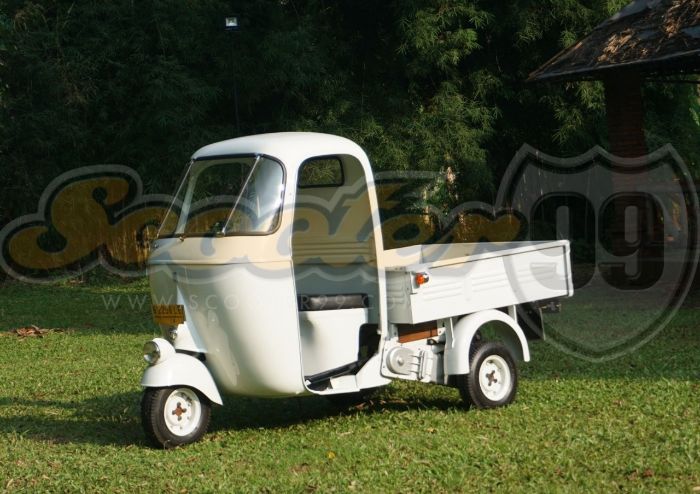 Vespa Ape Bajaj Pick up