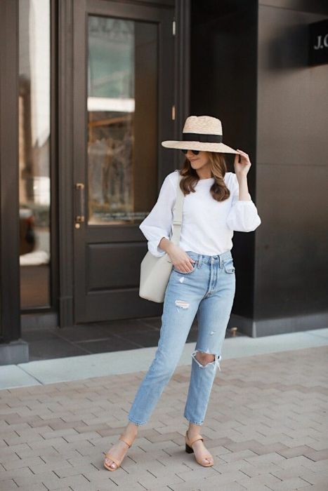 Comfortable Travel Clothes That Keep You Chic on Every Trip