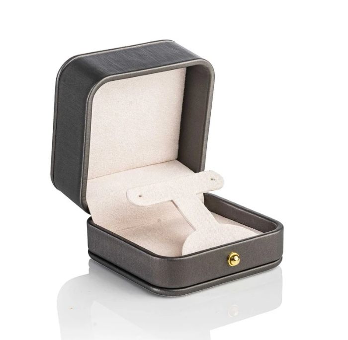 Majestic Hoop Earring Box Elegance Meets Functionality