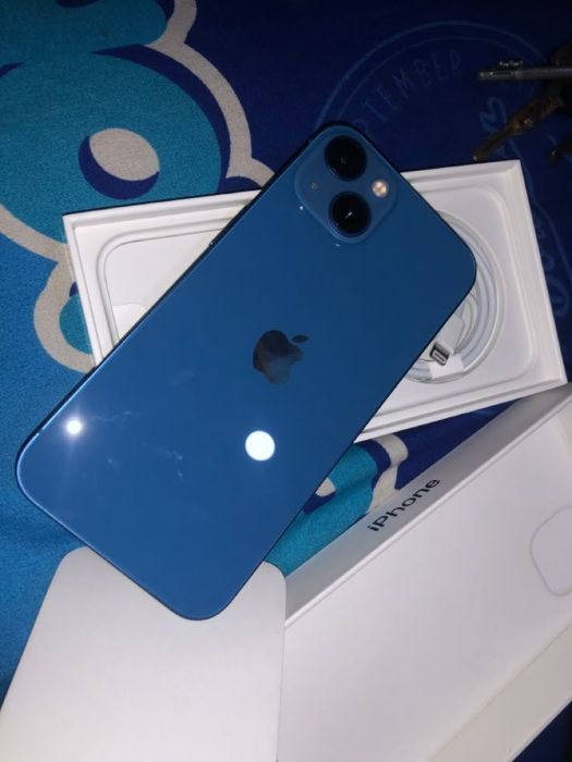 iPhone 13 iPhone 13