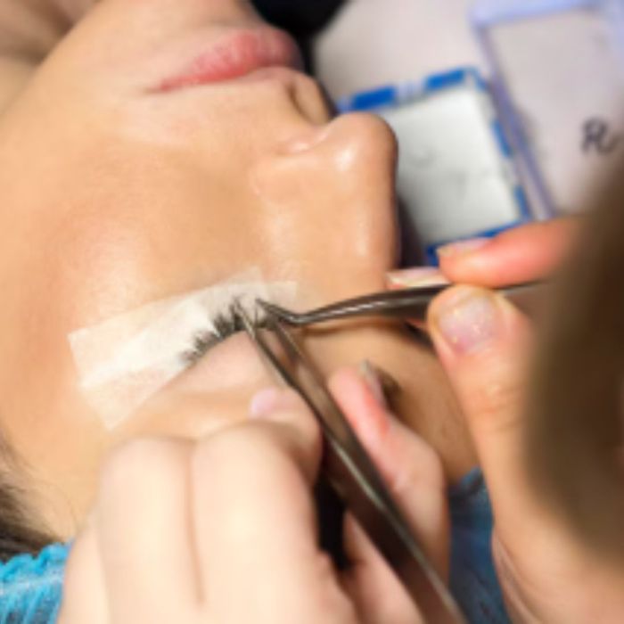 Natural Volume Lashes in Chicago