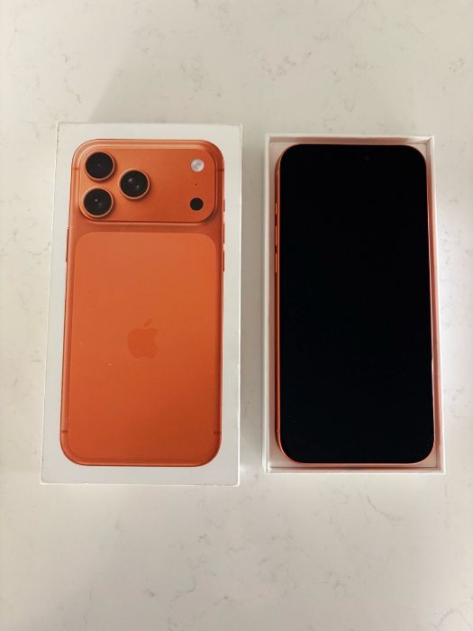 Selling:Apple iPhone 17 Pro Max 900 Selling:Apple iPhone 17 Pro Max 900