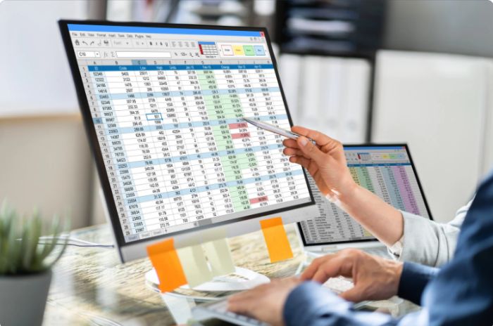 Web Based Spreadsheet for Centralized Team Collaboration
