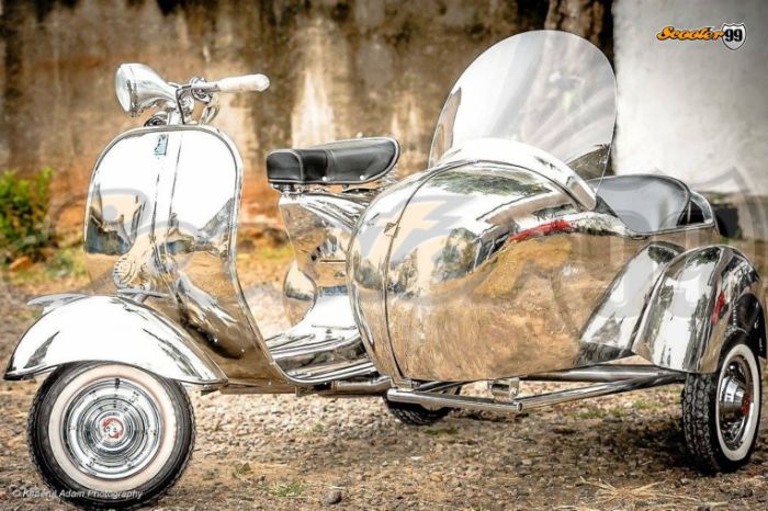 Vespa Struzzo with Full StainlessSteel Sidecar Restored by Scooter99