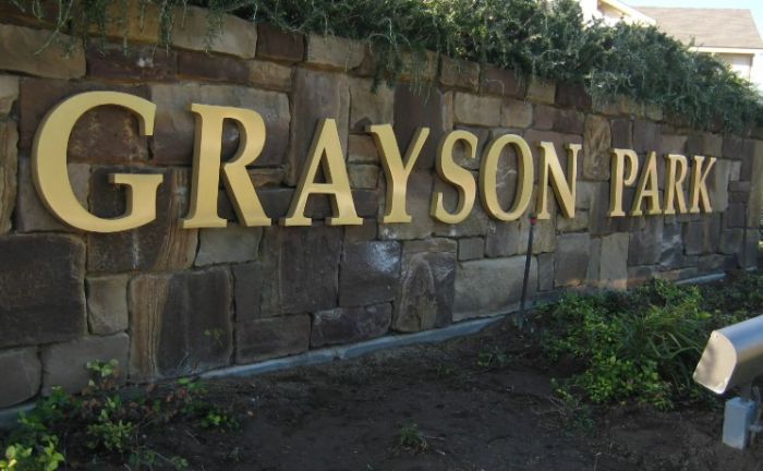 3 Dimensional Letters Logos