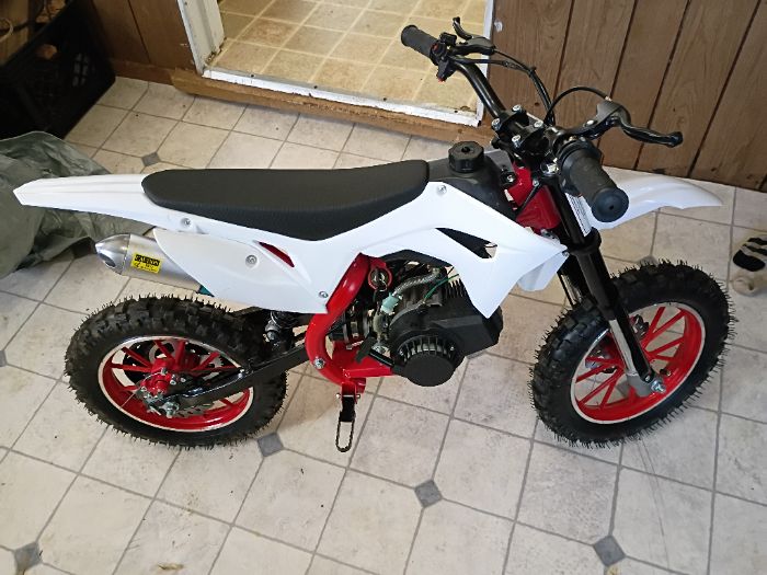 50cc gas powered 2 stroke pit bike