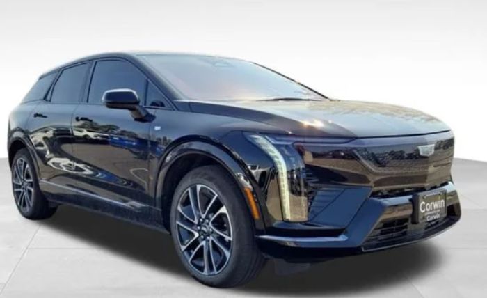 2025 Cadillac OPTIQ Sport 1