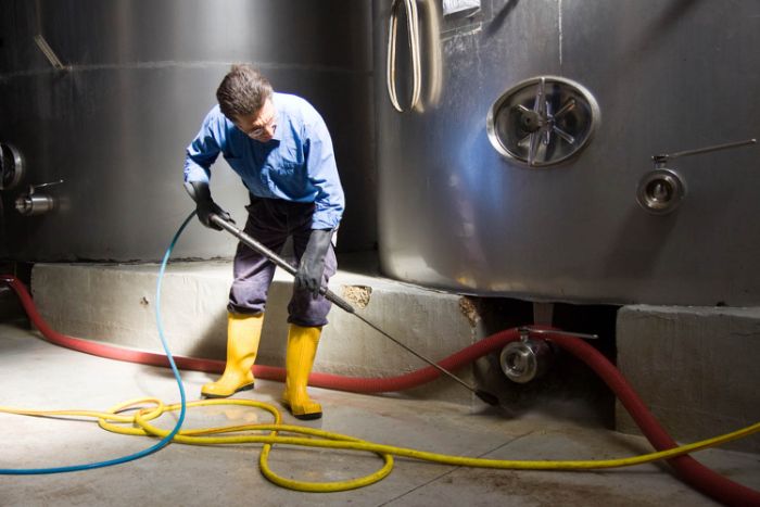 https:domco.cachoosingjanitorialcampservicesforenergycampsincanada