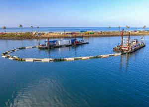 SUCTION DREDGING AND HYDRAULIC DREDGING
