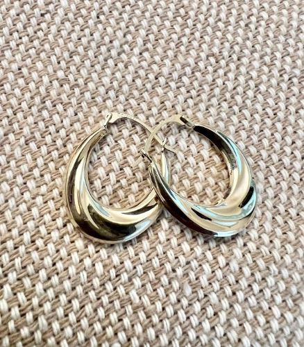Minimalist 14K Yellow Gold Twist Hoop Earrings 34 Lightweight Small Oval Hoops