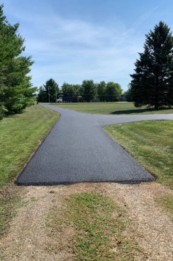 Professional Commercial Asphalt Paving Projects in Pittsburgh for hightraffic business properties