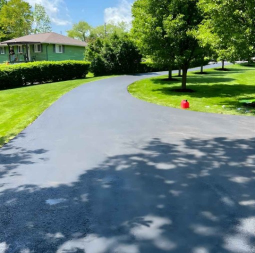 Professional Blacktop Driveway Installation in Pittsburgh for durable residential paving solutions