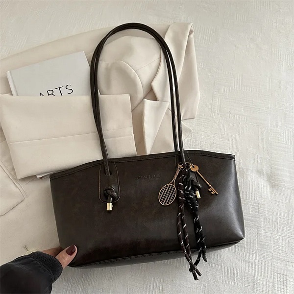 Large Capacity Pendant Tote Bag Retro Korean Fashion Handbag