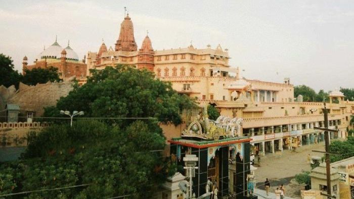 Vrindavan taxi service