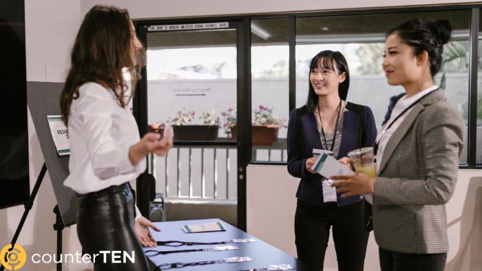 Why Are AIPowered Conference Booth Conversations Trending at Modern Events?