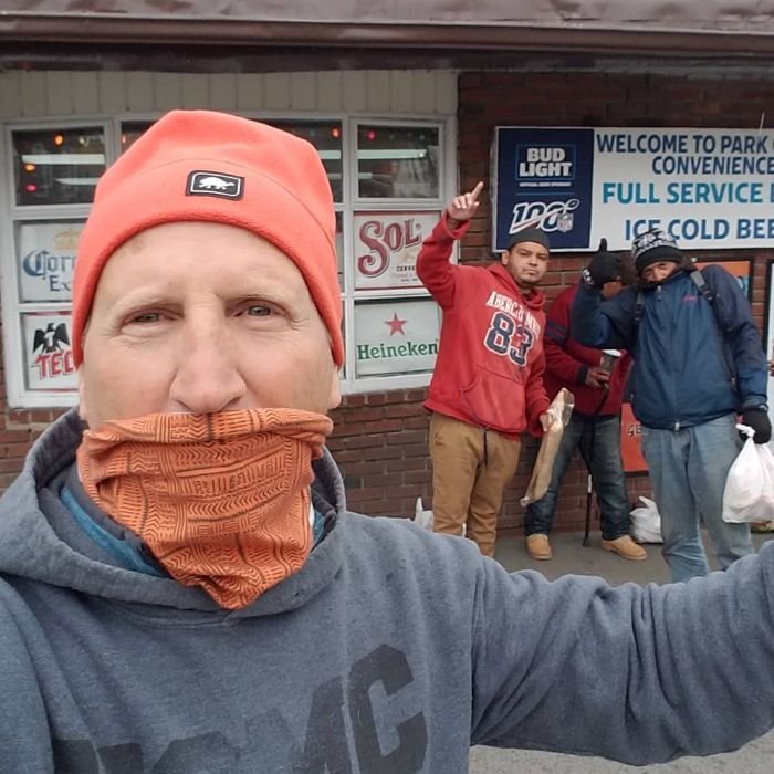 Jeffrey Spina Volunteers Deliver 120 Food Boxes to Families in Need